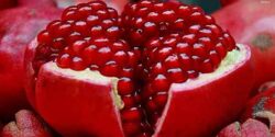 تعبیر خواب انار خوردن مرده و انار قرمز هدیه گرفتن امام صادق