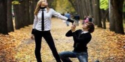 تعبیر خواب عشوه گری زن و کاربد و فاحشگی و نوازش کردن سر و ابراز علاقه مرد نامحرم