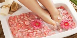 تعبیر خواب پا در آب گذاشتن و دست و پا زدن در آب و منبع آب و آب بد بو و پای خاکی