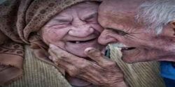 تعبیر خواب پیرمرد و پیرزن امام صادق و کمک به پیرمرد فقیر و غذا دادن به پیرزن