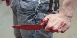 تعبیر خواب چاقو زدن به شخصی و به پدر و شکم و مرده و به گردن و خون نیامدن