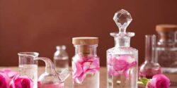 تعبیر خواب عطر گلاب و خوردن گلاب و ریختن گلاب روی سر و شستن دست با گلاب و پاشیدن روی قبر
