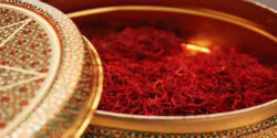تعبیر خواب چای زعفران و زرشک و فروختن زعفران و چای شیرین و کیک امام صادق