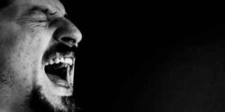 تعبیر خواب فریاد زدن و کمک خواستن و علت فریاد زدن و عصبانیت در خواب و امام صادق