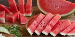 تعبیر خواب گرفتن هندوانه از مرده و خوردن هندوانه و جنسیت جنین و هندوانه هدیه گرفتن امام صادق