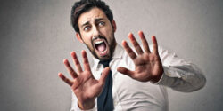 تعبیر خواب وحشت زدگی و ترس ازحمله سگ و اب و پدر و ترس از ارتفاع ابن سیرین