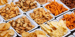 تعبیر خواب پفک خوردن در خواب و چیپس و پفک هدیه گرفتن و پفک دادن به دیگران