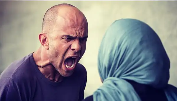 تعبیر خواب عصبانیت شوهر + عصبانیت از دید امام صادق و عصبانیت مرده از همسر
