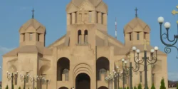 تعبیر خواب دیدن کلیسا در خواب + دیدن مراسم مذهبی در کلیسا و دیدن کشیش در کلیسا