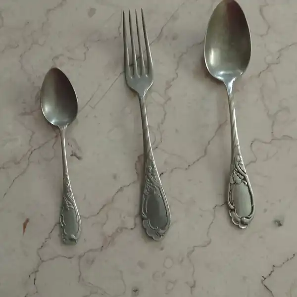 تعبیر خواب قاشق و چنگال + چیدن میز با قاشق و چنگال و قاشق و چنگال نو و براق