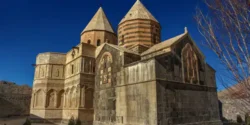 تعبیر خواب کلیسا + کلیسا برای دختر مجرد و عبادت در کلیسا
