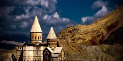 تعبیر خواب کلیسا قدیمی + کلیسای حضرت مریم و اسقف اعظم