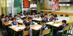 تعبیر خواب مدرسه پسرانه + بازی کردن در مدرسه پسرانه و دیدن معلم در مدرسه پسرانه