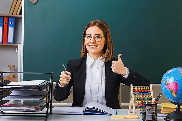 تعبیر خواب مدیر مدرسه + مدرسه برای دختر مجرد و مدرسه رفتن زن متاهل