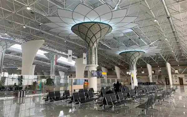 تعبیر خواب سالن فرودگاه + سوار هواپیما شدن دختر مجرد و هواپیما در آسمان
