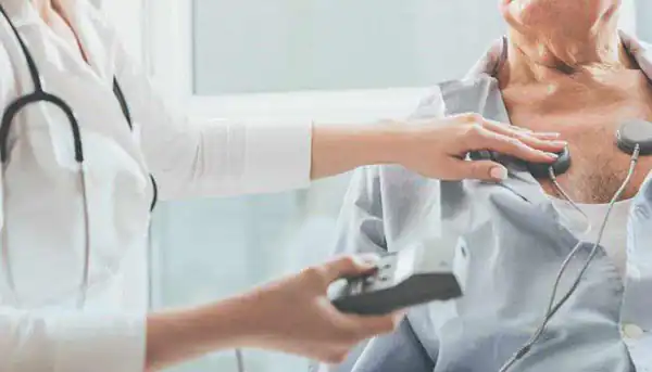 تعبیر خواب شنیدن صدای قلب مرد + شنیدن صدای مرد و صدای جنین در شکم مادر