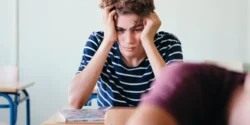 تعبیر خواب ضعیفی شدن + نتوانستن بلند شدن و بی‌حس شدن بدن