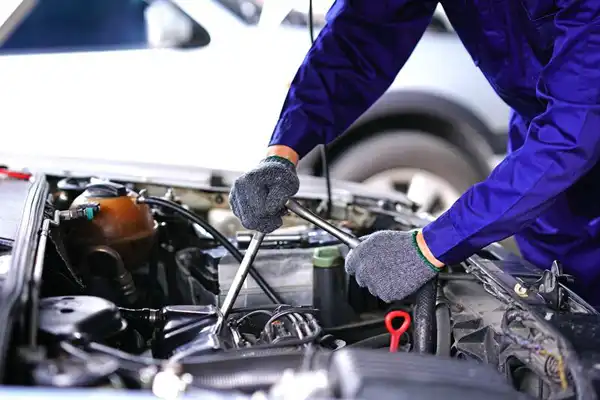 تعبیر خواب تعمیرگاه ماشین + برای زن متاهل و بادار و دختر مجرد