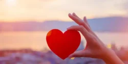 تعبیر خواب عاشق داشتن + برای زن متاهل و بادار و دختر مجرد