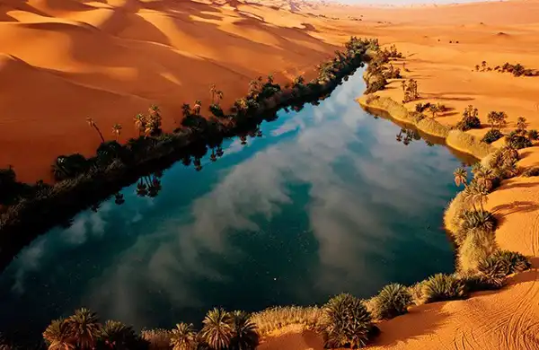 تعبیر خواب دیدن آب در بیابان + برای زن متاهل و بادار و دختر مجرد