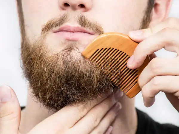 تعبیر خواب شانه زدن ریش + برای مرد متاهل و مسن و پسر مجرد